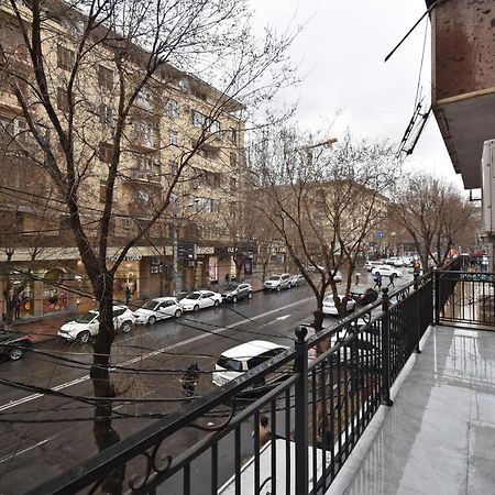 19Tumanyan Excellent Apartment In The Centre Of Capital Yerevan Luaran gambar