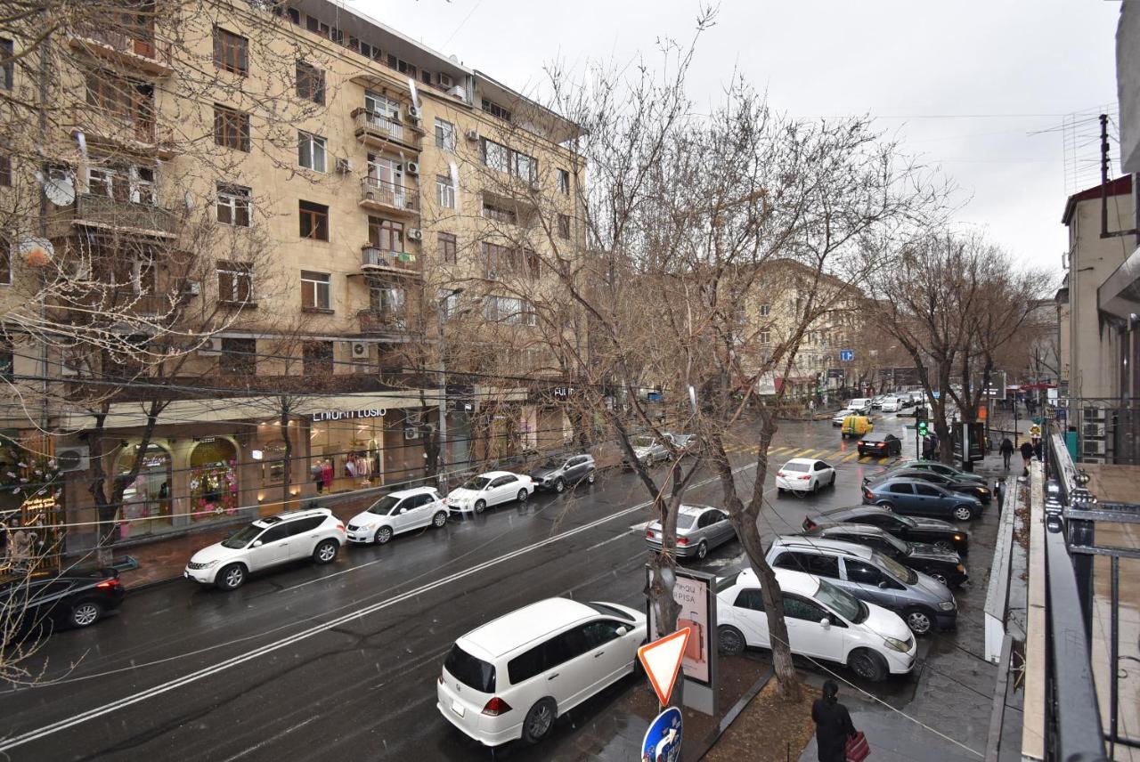 19Tumanyan Excellent Apartment In The Centre Of Capital Yerevan Luaran gambar