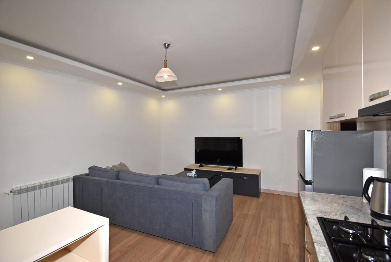 19Tumanyan Excellent Apartment In The Centre Of Capital Yerevan Luaran gambar