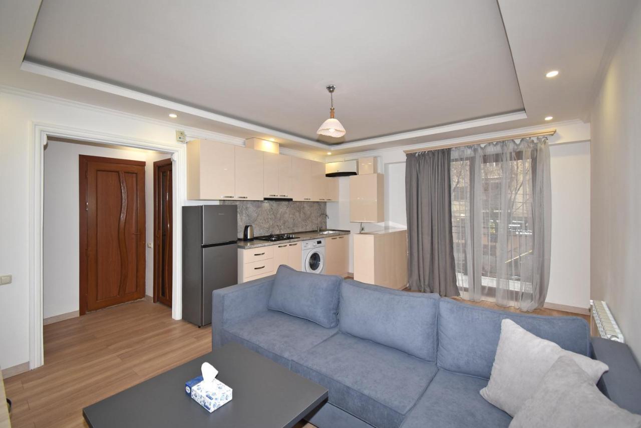 19Tumanyan Excellent Apartment In The Centre Of Capital Yerevan Luaran gambar