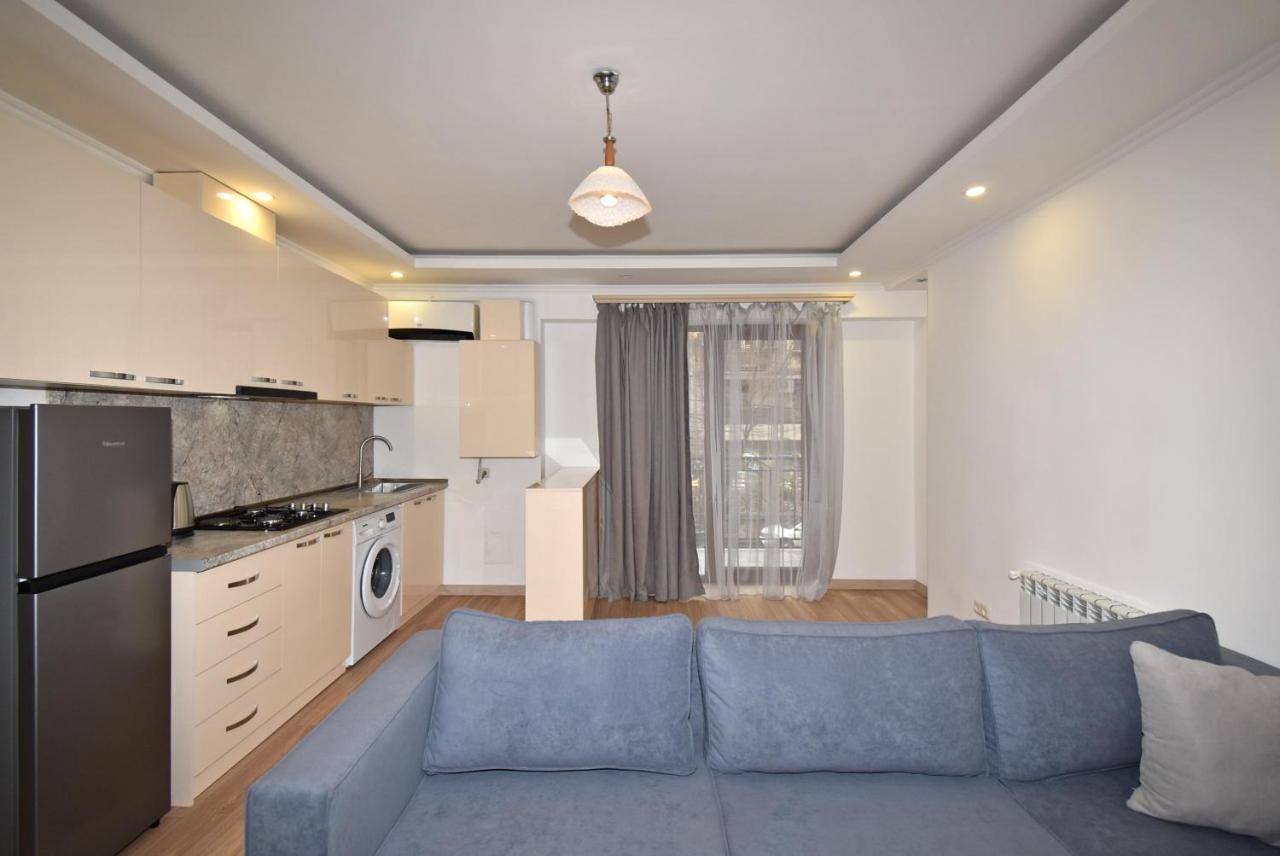 19Tumanyan Excellent Apartment In The Centre Of Capital Yerevan Luaran gambar